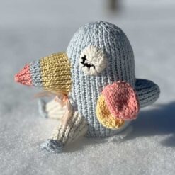 Knitted Sitting Bird